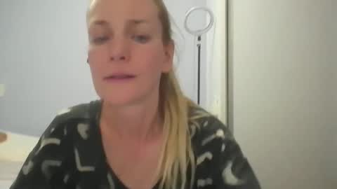 Anny online show from May 10, 12:50 am