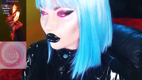 Roxy online show from May 3, 3:18 pm