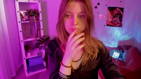 Alice online show from February 17, 1:21 pm