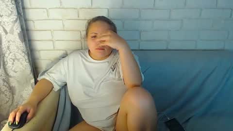 Snapshot of crazyy_girl_ chatting on January 17, 6:02 pm Crazyy Girl online show from January 17, 6:02 pm