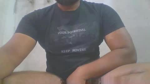 crazzy_booy online show from December 5, 4:01 am