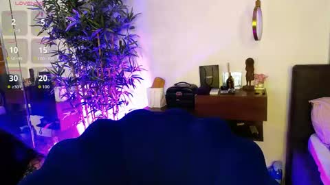 Sophie online show from March 18, 8:20 am