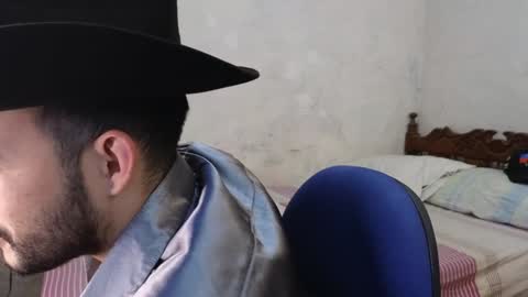 cris_simons online show from December 15, 8:36 pm