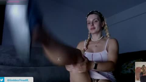cris_tinne online show from July 19, 4:20 pm