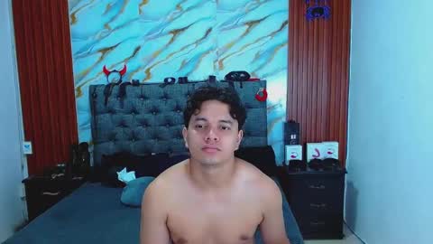 CRISANDMERY online show from May 11, 5:25 am
