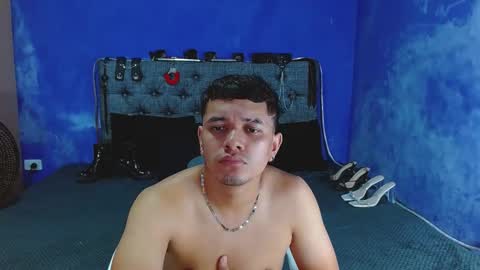 Snapshot of crisandmery chatting on September 15, 5:09 am CRISANDMERY online show from September 15, 5:09 am