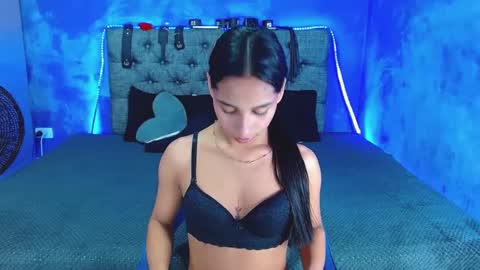 Snapshot of crisandmery chatting on September 10, 4:13 am CRISANDMERY online show from September 10, 4:13 am