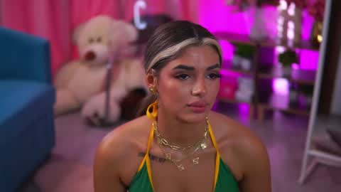 Crissy online show from April 25, 12:51 pm