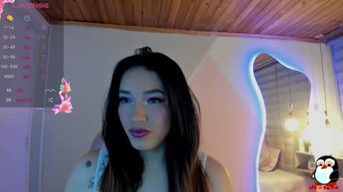 Snapshot of cristal__hot_1 chatting on October 18, 5:22 am Cristal online show from October 18, 5:22 am