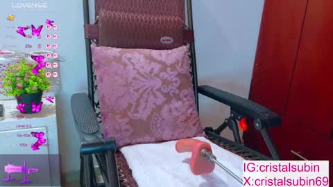 Snapshot of cristal_subin69 chatting on September 25, 12:01 pm STEFANYIG cristalsubin online show from September 25, 12:01 pm