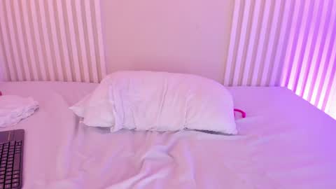 cristalfoxy_ online show from July 30, 9:26 pm