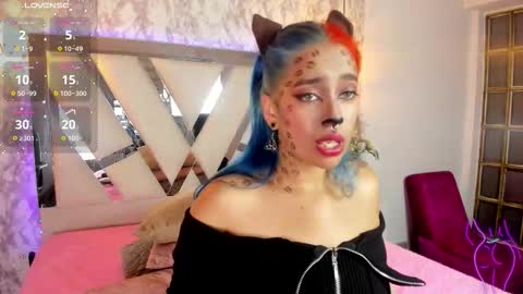   online show from October 22, 7:15 pm