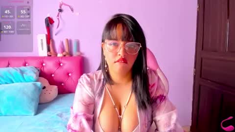 Snapshot of cristaln07 chatting on October 5, 12:24 pm Natis online show from October 5, 12:24 pm