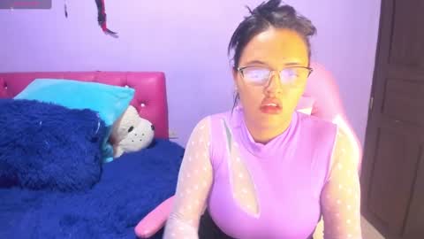 Snapshot of cristaln07 chatting on February 11, 12:38 am Natis online show from February 11, 12:38 am
