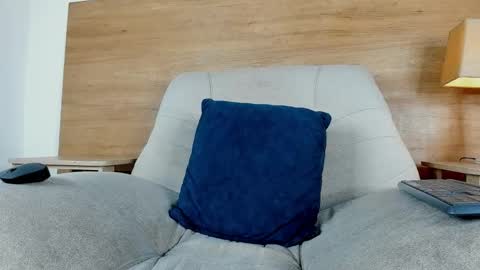 cristian_suarezz_ online show from October 12, 10:55 pm