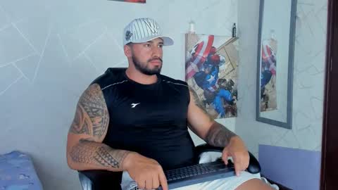 Snapshot of cristian_walker chatting on February 9, 4:29 pm cristian walker online show from February 9, 4:29 pm