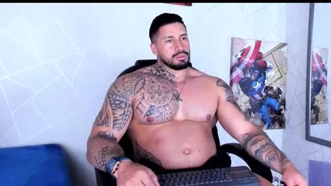 Snapshot of cristian_walker chatting on October 22, 11:56 am cristian walker online show from October 22, 11:56 am