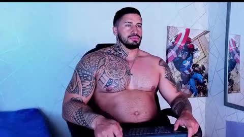 Snapshot of cristian_walker chatting on October 15, 10:05 am cristian walker online show from October 15, 10:05 am