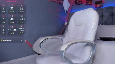 Snapshot of cristopher_strong chatting on October 12, 11:47 am Cristopher online show from October 12, 11:47 am