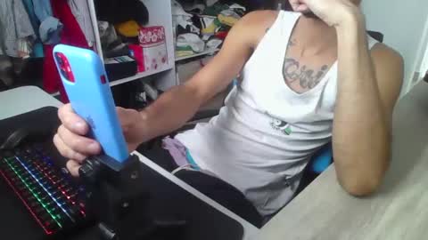 Carlo online show from November 10, 6:54 pm