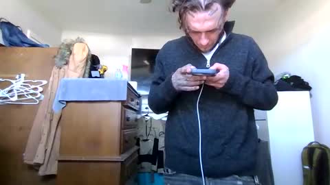 cruz815 online show from April 8, 8:23 pm