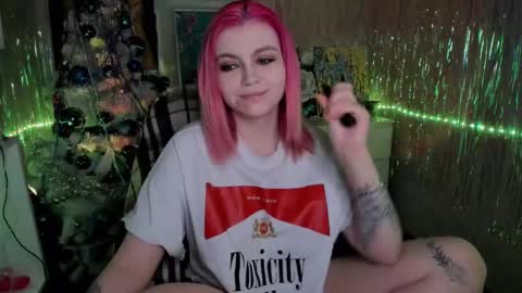 Snapshot of cryptobjgirlv2 chatting on December 7, 2:52 pm Lilith online show from December 7, 2:52 pm