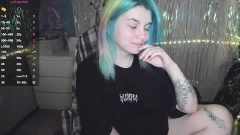 Snapshot of cryptobjgirlv2 chatting on October 8, 5:30 pm Lilith online show from October 8, 5:30 pm