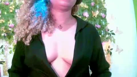 crysrus online show from March 18, 2:17 am