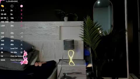 CRISTAL online show from February 8, 6:11 pm