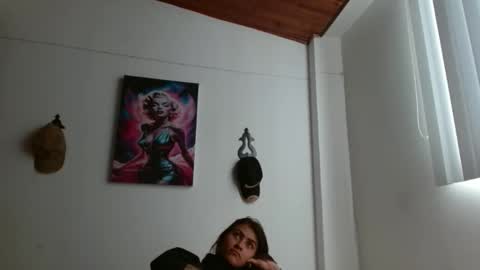 Crystal Blaze online show from April 16, 4:51 pm