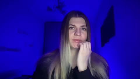 crystalblush01 online show from April 2, 4:25 pm