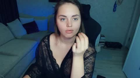 crystalemily online show from November 8, 8:23 pm