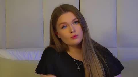 Crystal online show from March 3, 6:26 pm