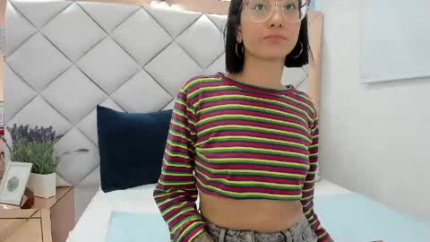 Crystal online show from April 21, 9:44 pm