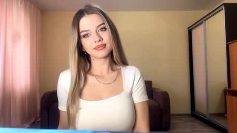 Jesi online show from April 19, 7:42 am