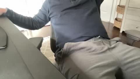 cuckgriff23 online show from March 27, 8:10 pm