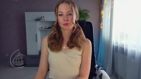 Snapshot of cuddle_kitten chatting on March 2, 8:05 am Alexia online show from March 2, 8:05 am