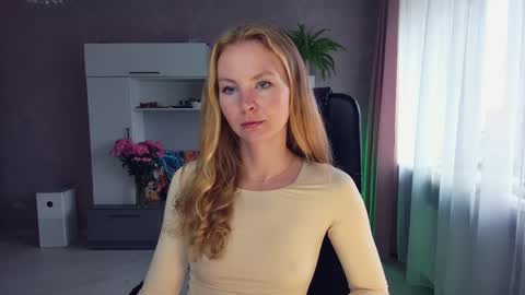 Snapshot of cuddle_kitten chatting on October 11, 6:07 am Alexia online show from October 11, 6:07 am