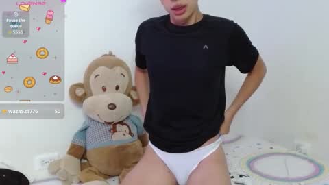 Cuddly online show from November 22, 4:55 am