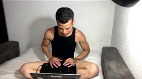 culitorico575044 online show from March 4, 4:53 am