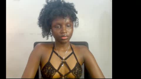 sophie online show from April 13, 8:07 am