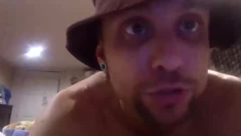 Snapshot of cumfetishswallower chatting on October 6, 8:54 am cumfetishswallower online show from October 6, 8:54 am