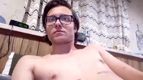 Snapshot of cumfetishswallower chatting on January 4, 4:44 am cumfetishswallower online show from January 4, 4:44 am