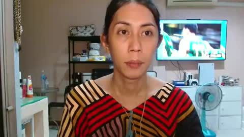 Leah Vergara online show from October 6, 11:39 am