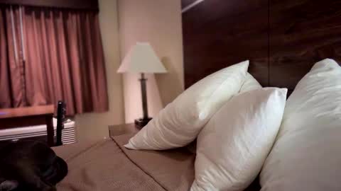 i love to be held unconcious online show from October 22, 3:10 am