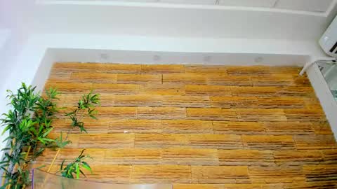 cupcake_izzy online show from February 6, 6:17 am