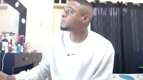 dominic and julieta... independent models online show from October 7, 11:39 am