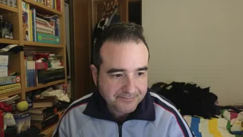 curiosillo1983 online show from April 11, 12:53 pm