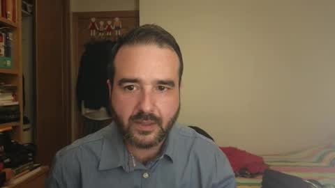 curiosillo1983 online show from October 26, 5:45 pm