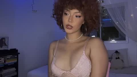 Emma online show from February 2, 12:30 am